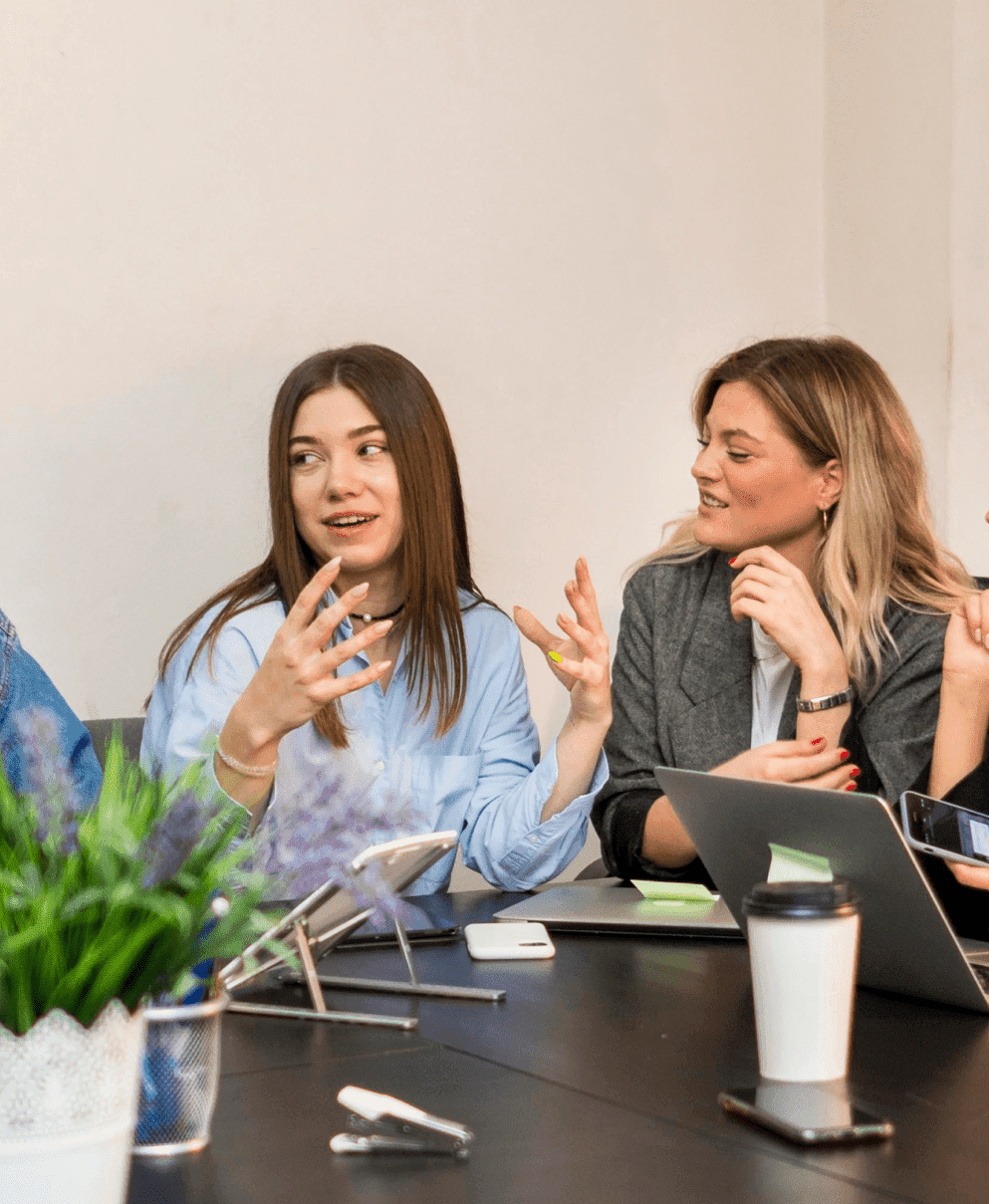 Our Shadobooks CRM tool
can grow with your company by being adaptable Shadobooks